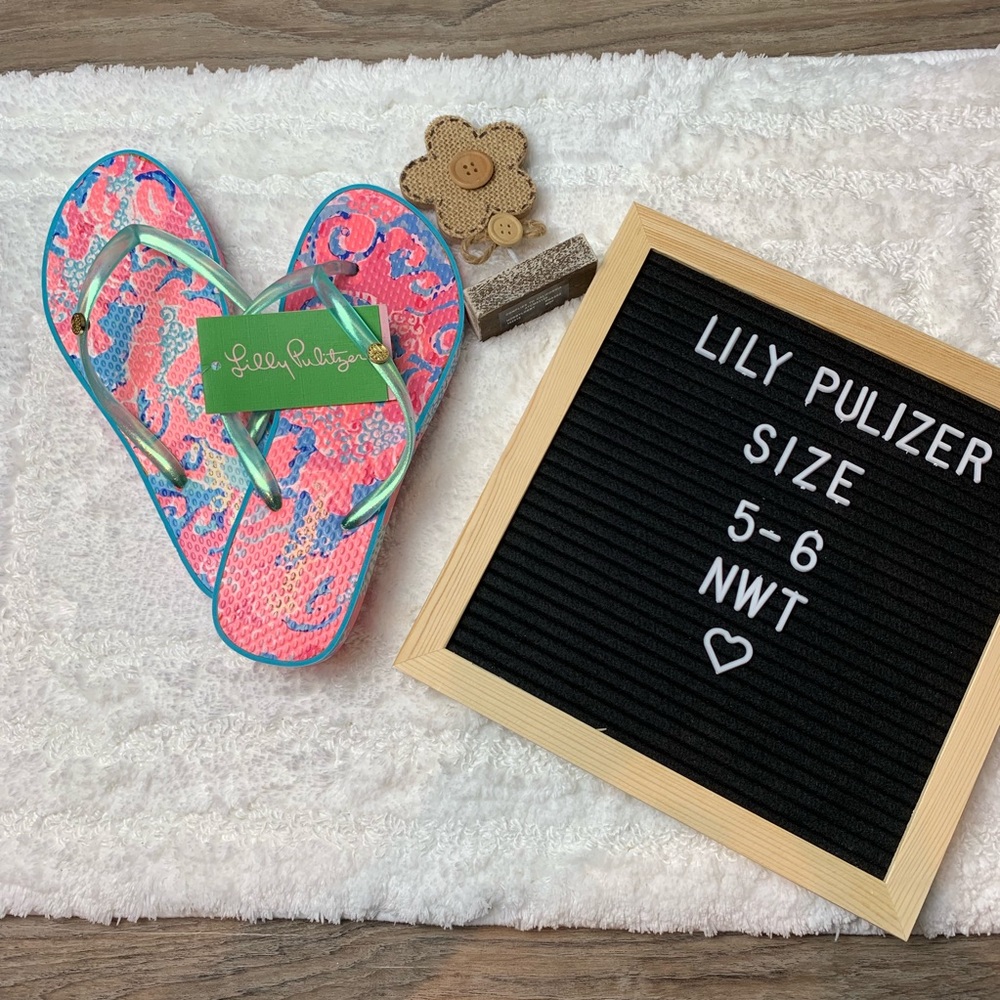 Lily Pulitzer NWT size 5/6 Flip Flops